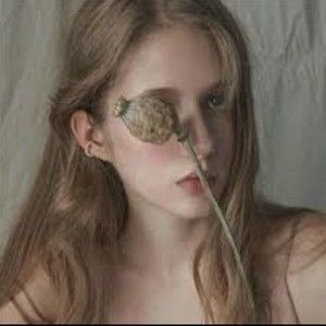 Meet your Posher, Roxanne